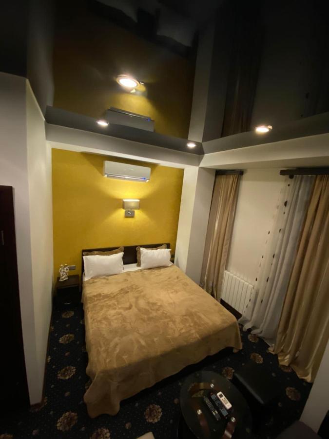 Du Vin Rouge Tbilisi Hotel Eksteriør billede