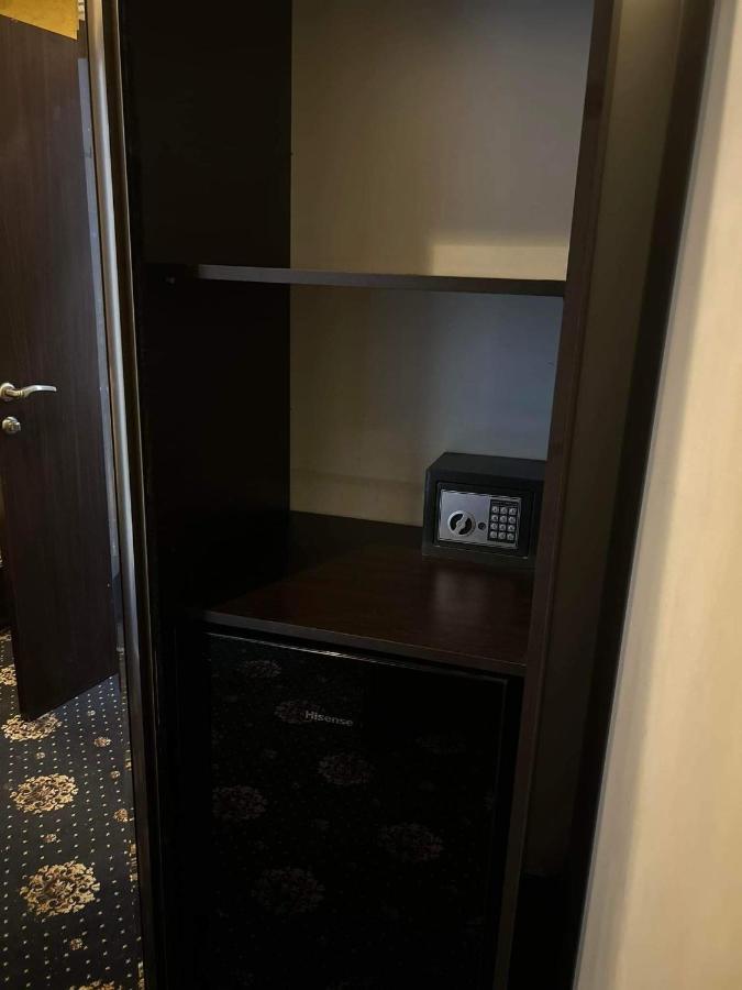 Du Vin Rouge Tbilisi Hotel Eksteriør billede