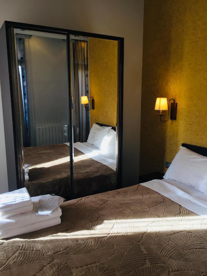 Du Vin Rouge Tbilisi Hotel Eksteriør billede